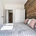 Urban Chic - Mennica Residence - One Bedroom Apartment -Citycenter&323
