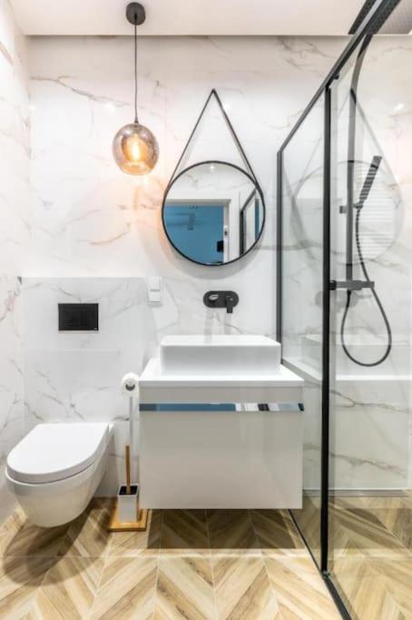 Urban Chic - Mennica - One Bedroom -citycenter&323 Apartament *