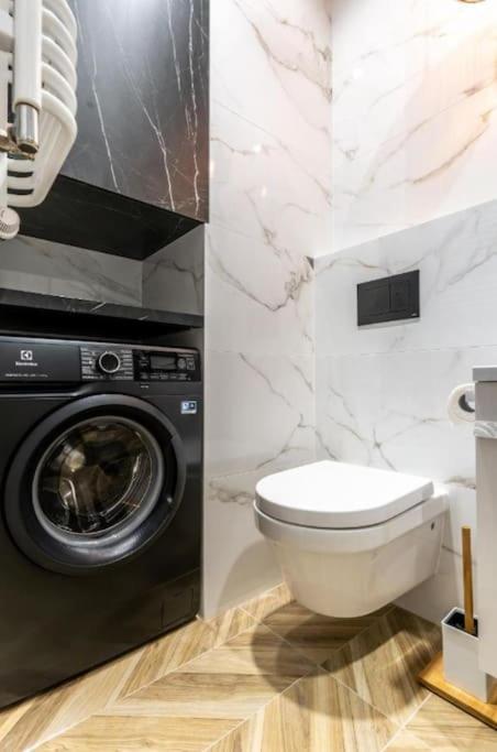 Urban Chic - Mennica - One Bedroom -citycenter&323 Lägenhet *